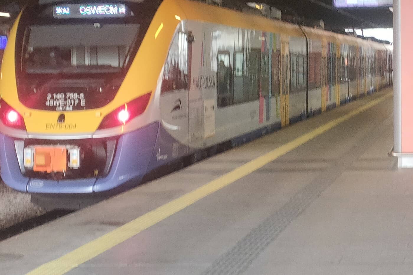 You are currently viewing How to Get from Krakow to Auschwitz by Train